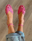 Sandals with strap and round toe
