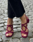 Square-Toed Sandals with Round Cut