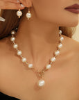 Chunky Pearl Necklace Set