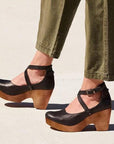 Mia | Women Elegant Closed Toe Wedge Heels