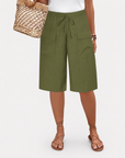 Marieke - Linen Bermuda Shorts with Bow Closure