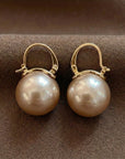 Touch of Pearls Earrings