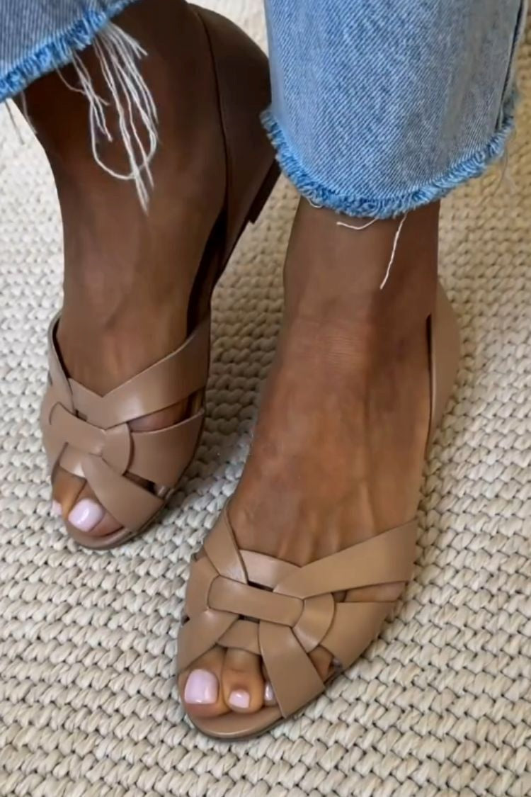 Flat open-toe espadrilles