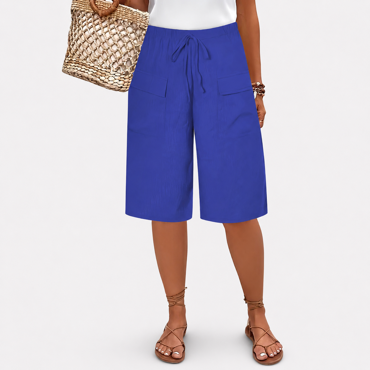 Marieke - Linen Bermuda Shorts with Bow Closure