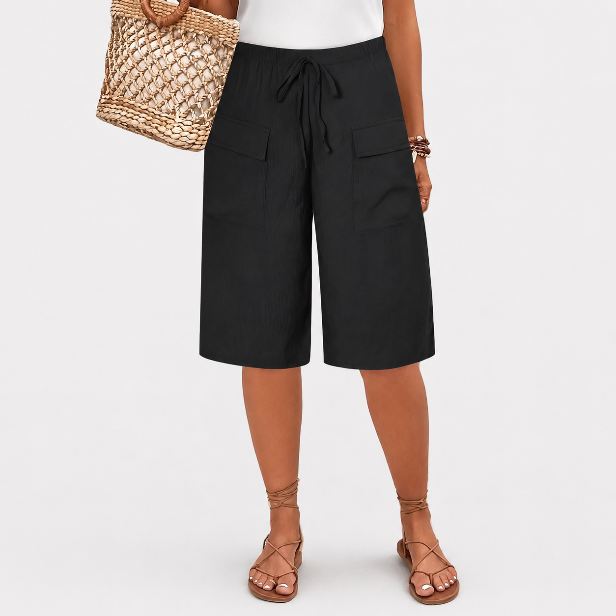 Marieke - Linen Bermuda Shorts with Bow Closure