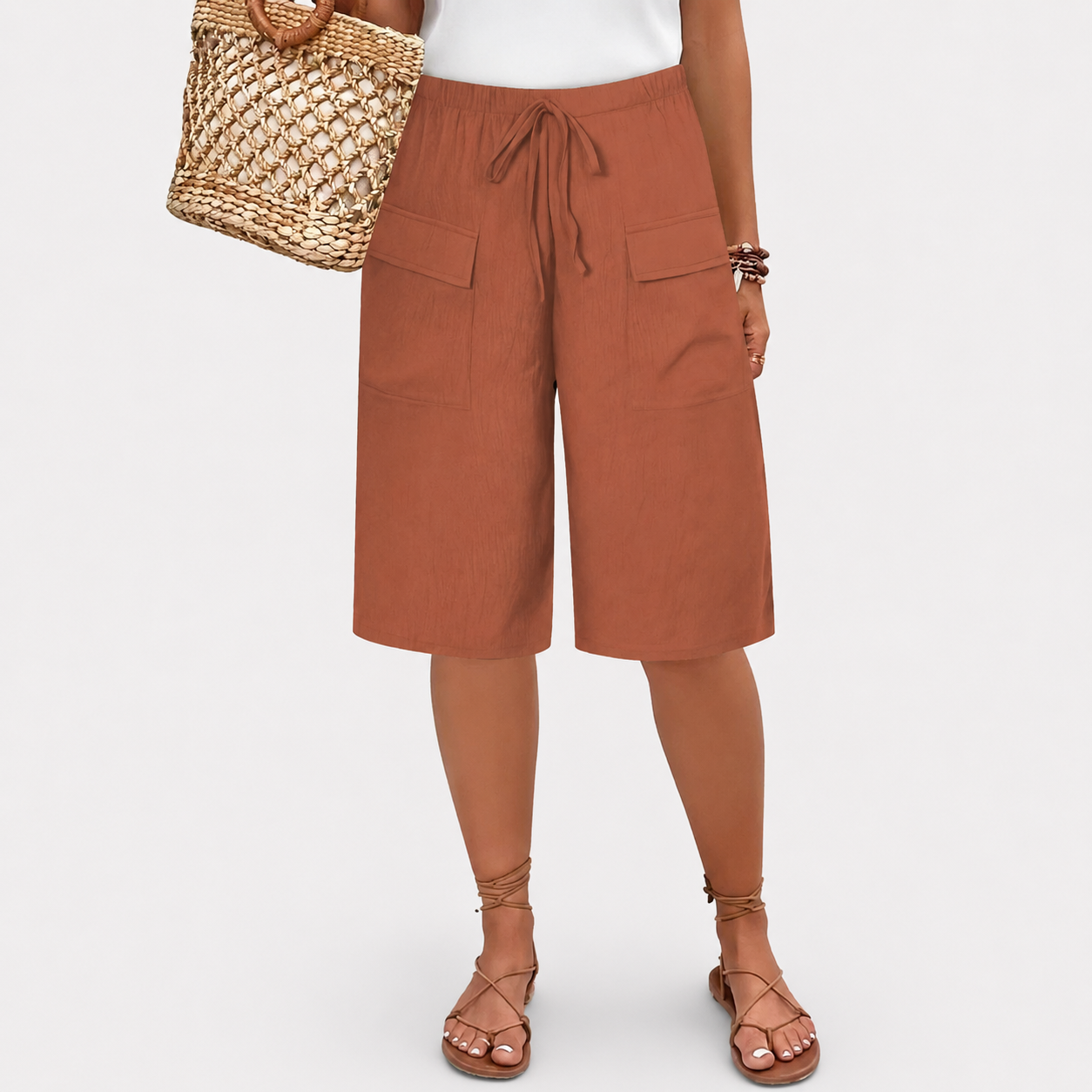 Marieke - Linen Bermuda Shorts with Bow Closure