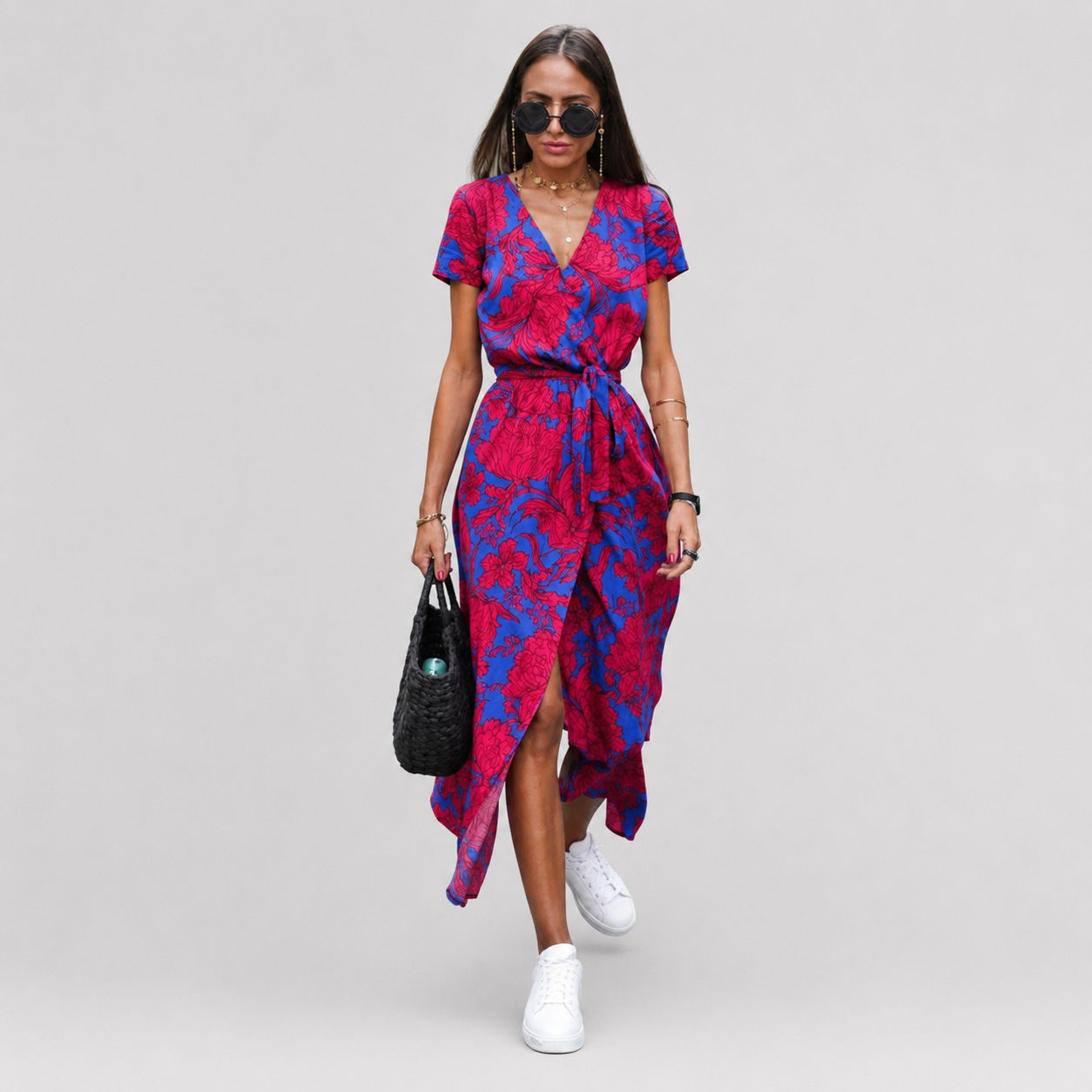 Audrey - Elegant Dress with V-Neck and Shaping Design