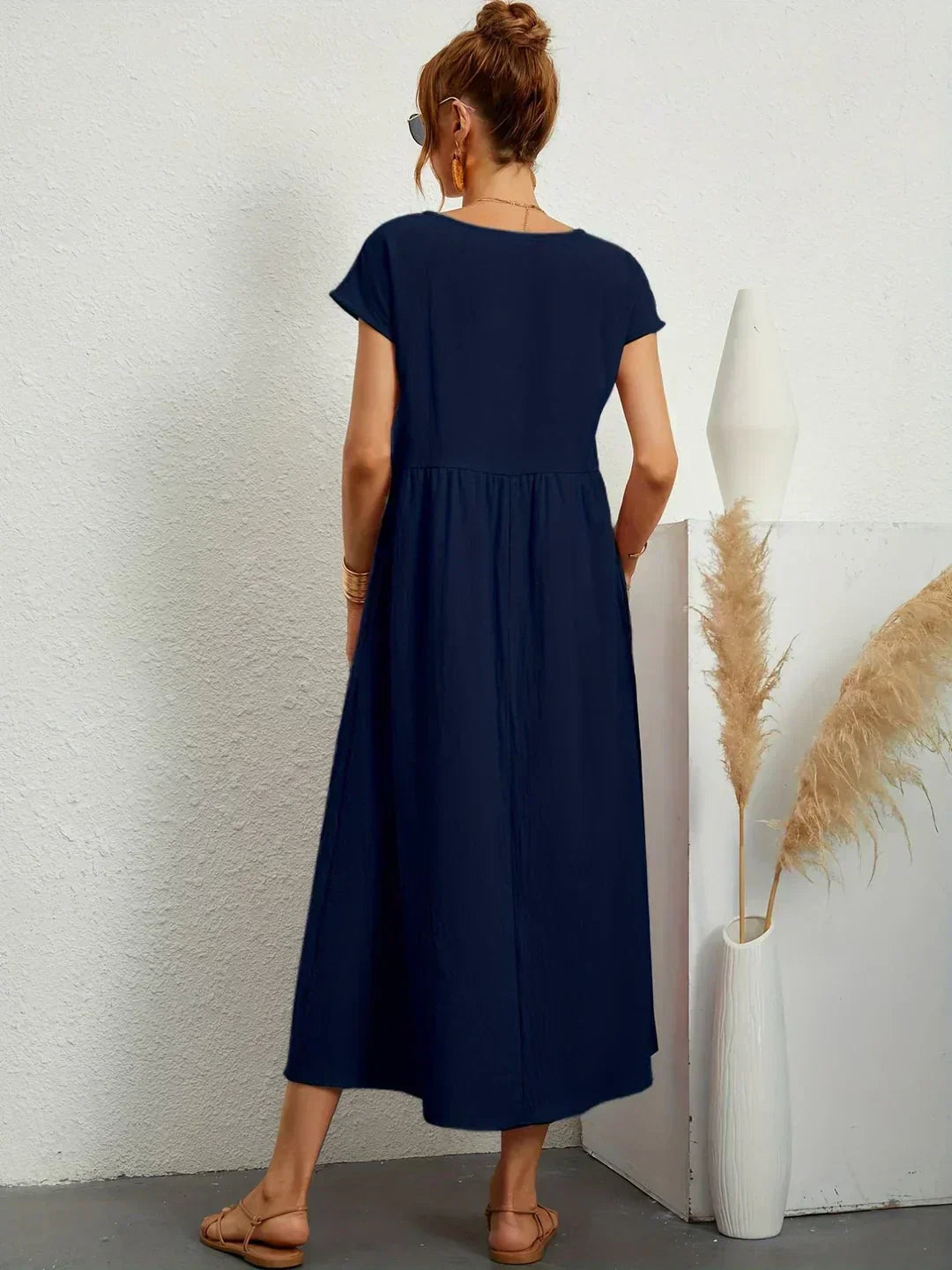 HEIKE | FLOWING MIDI DRESS OF TIMELESS ELEGANCE
