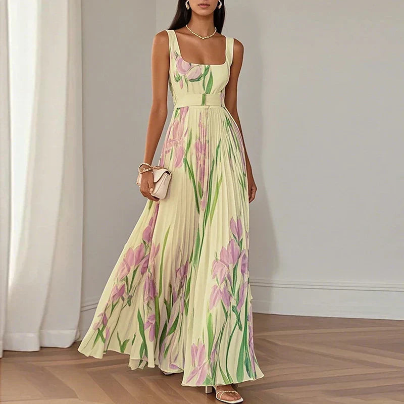 LYRA | Elegant Maxi Dress with Flattering Pleated Silhouette