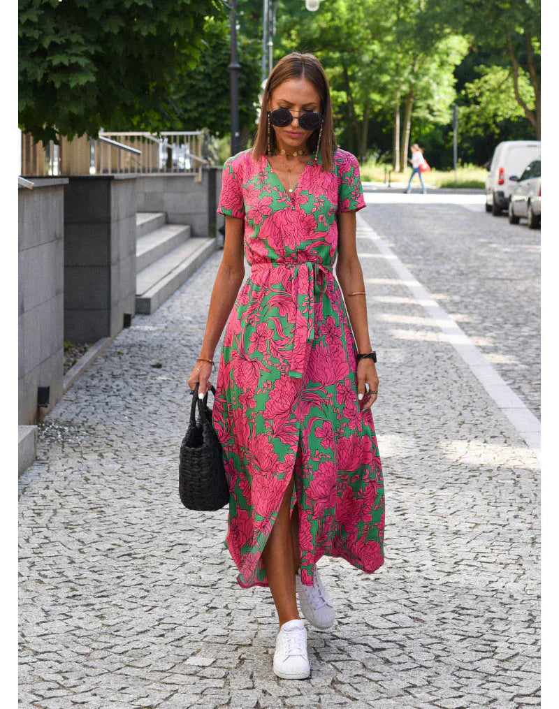Audrey - Elegant Dress with V-Neck and Shaping Design