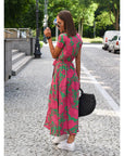 Audrey - Elegant Dress with V-Neck and Shaping Design