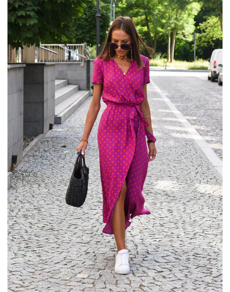 Audrey - Elegant Dress with V-Neck and Shaping Design