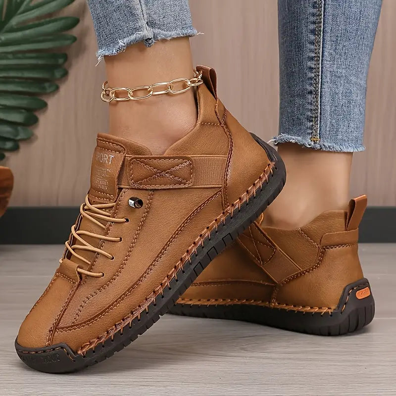 Gisela - Comfortable orthopedic shoes with leather effect