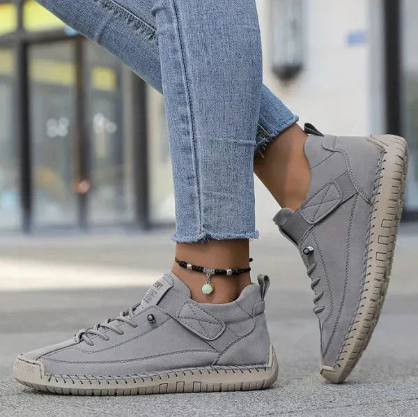 Gisela - Comfortable orthopedic shoes with leather effect