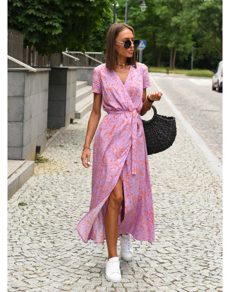 Audrey - Elegant Dress with V-Neck and Shaping Design